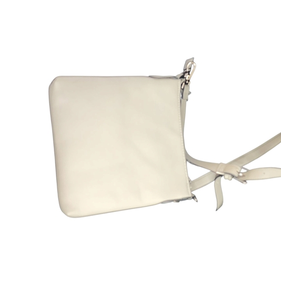 Loulu Crossbody Bag - Picture 5 of 11